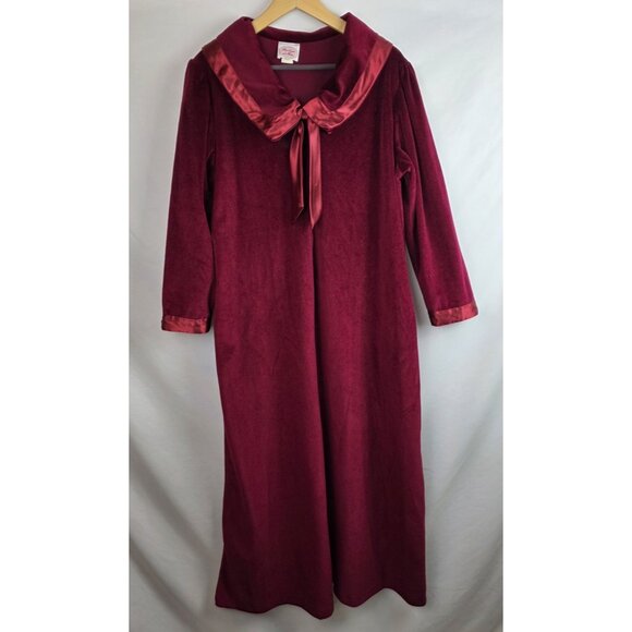 Barbizon at Home Women's Vintage Nightgown Medium Burgundy Velvet Robe Pajama - Picture 1 of 16